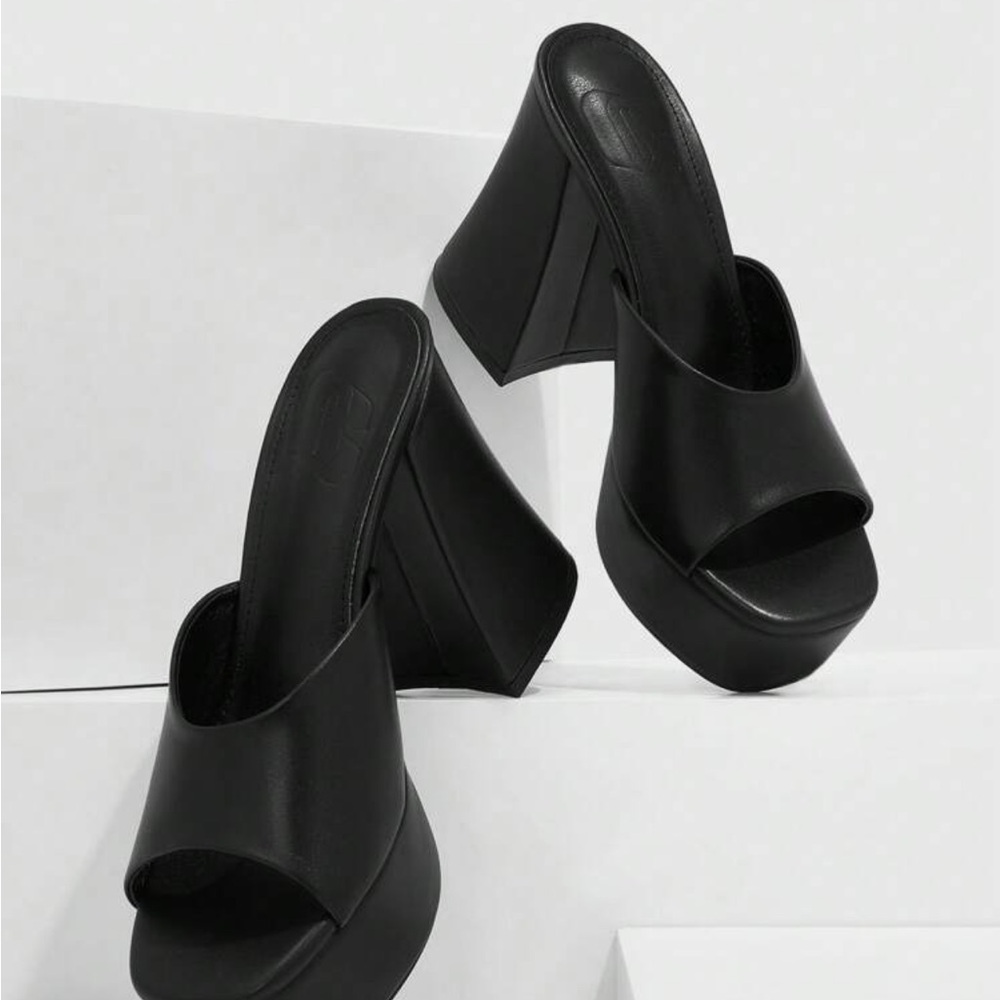 SHEIN Black Chunky Platform Mule Slides